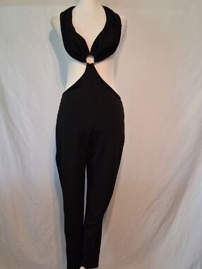 SHEIN Black Sleeveless Jumpsuit with Front Ring